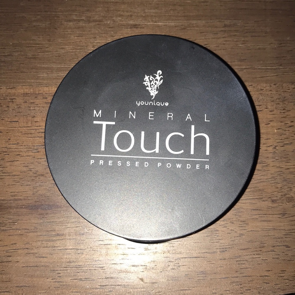 Taffeta Pressed Powder